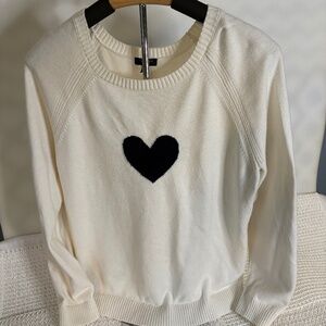 Womens Off White sweater with Navy Blue heart from Talbots Size: L-Petite
